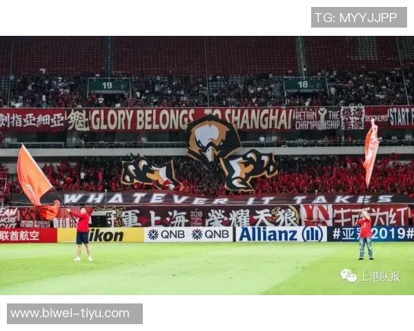 泰山队主场平局遭遇三连平球员谢场时满脸遗憾与失落 泰山队主场平局遭遇三连平球员谢场时满脸遗憾与失落