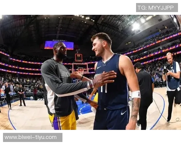 詹姆斯与东契奇2K模拟赛季数据对比分析:得分助攻全面解析 詹姆斯与东契奇2K模拟赛季数据对比分析:得分助攻全面解析