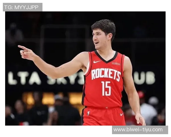 内史密斯表现稳健贡献12分关键时刻三分球助力球队胜利 内史密斯表现稳健贡献12分关键时刻三分球助力球队胜利